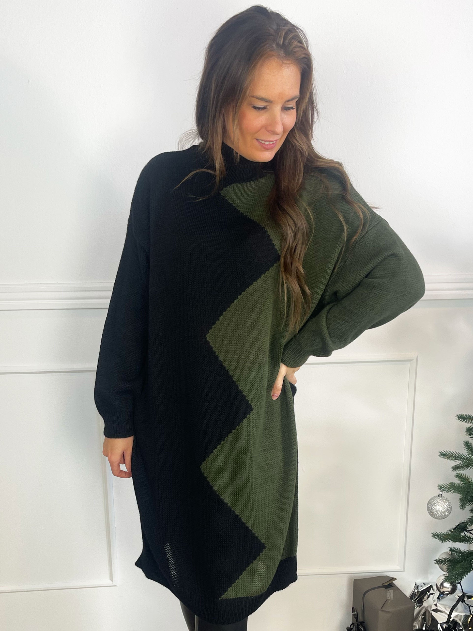 Venezia - Højhalset tofarvet strikkjole